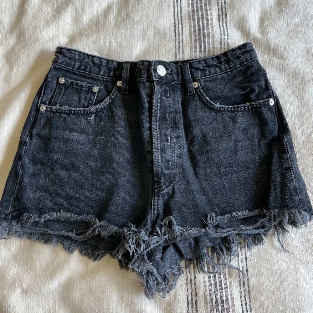 Zara Black Cutoff denim shorts